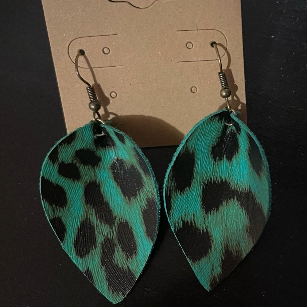 NEW! Leaf faux leather earrings